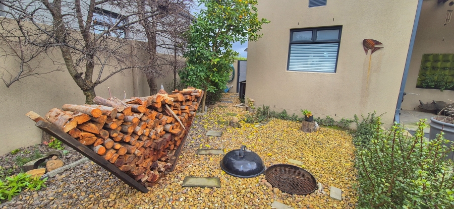 3 Bedroom Property for Sale in Paryskloof Western Cape